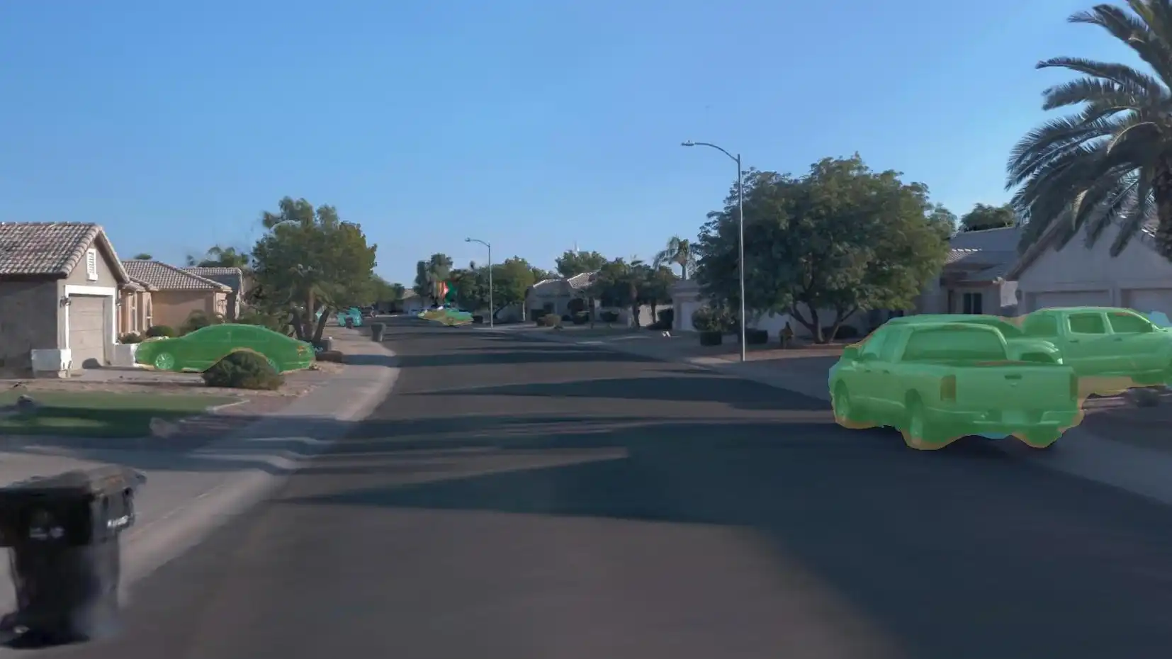 基于Mask2Former测量合成数据与真实数据之间领域差距